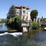 Entering L'Isle-sur-la-Sorgue