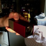 How one takes aims and takes a photo with a Lytro.